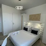 Les Cols Verts - Logis 3*