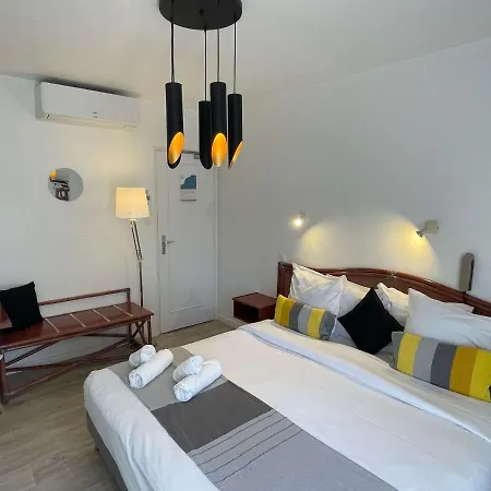 Logis Les Cols Verts Hotel