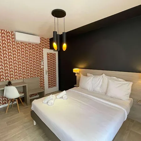 Les Cols Verts - Logis 3*