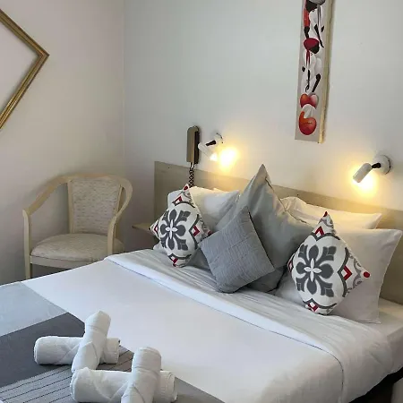 Hotel Logis Les Cols Verts La Tranche-sur-Mer