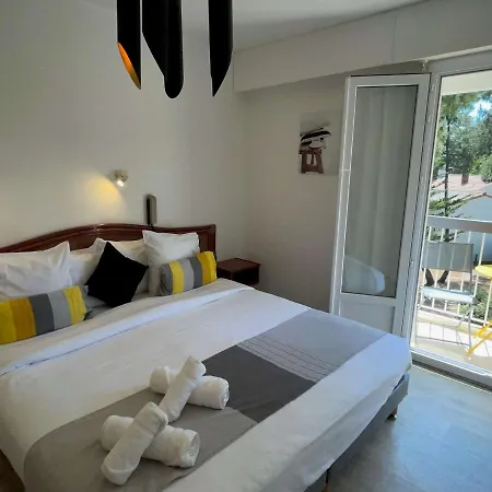 Hotel Logis Les Cols Verts 3*