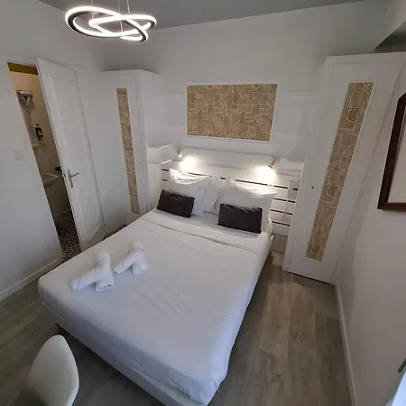 Les Cols Verts - Logis Hotel