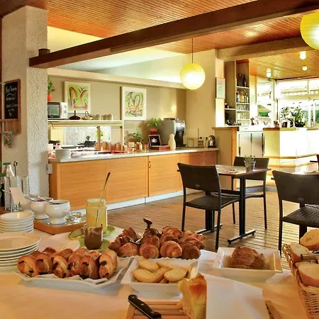 Les Cols Verts - Logis Hotel 3*