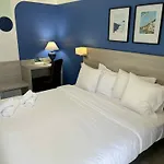 فندق Les Cols Verts - Logis 3*