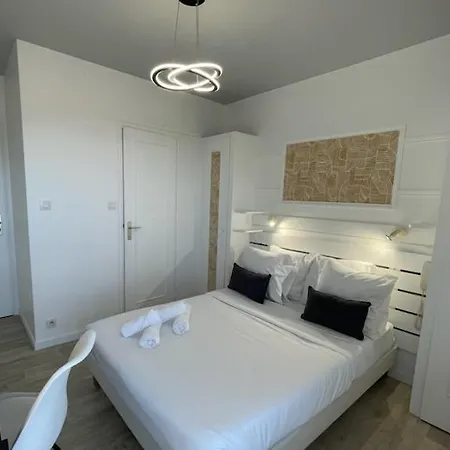 Les Cols Verts - Logis 3*