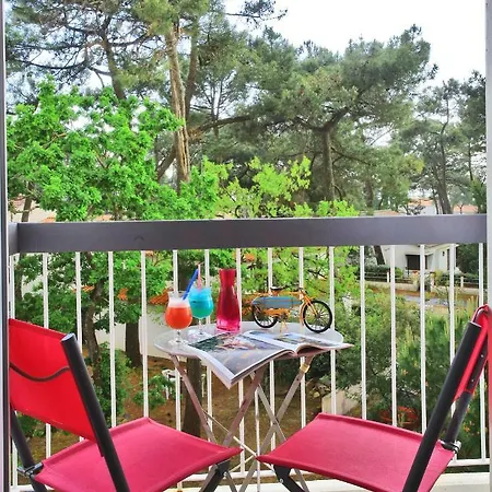 Ξενοδοχείο Logis Les Cols Verts 3*