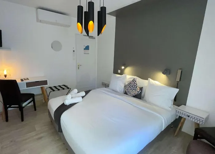 Logis Les Cols Verts Hotel 3*