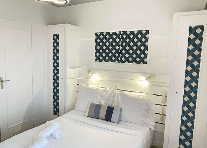 Hotel Logis Les Cols Verts 3*