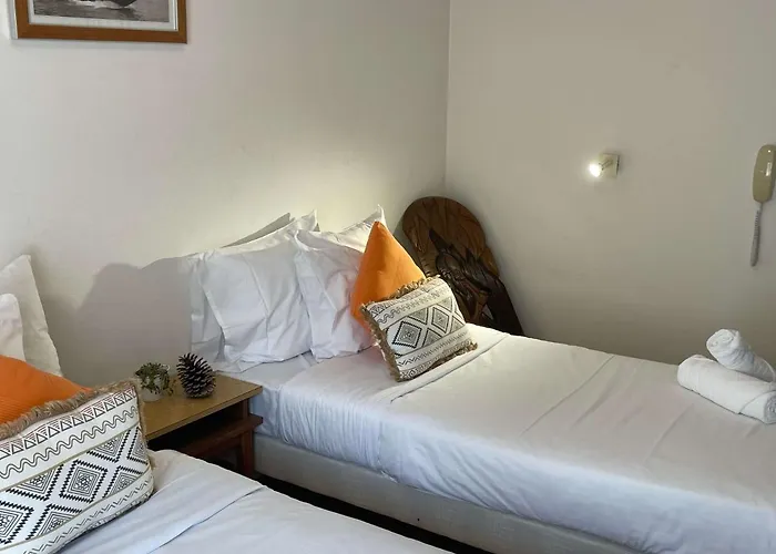 Hotel Logis Les Cols Verts 3*