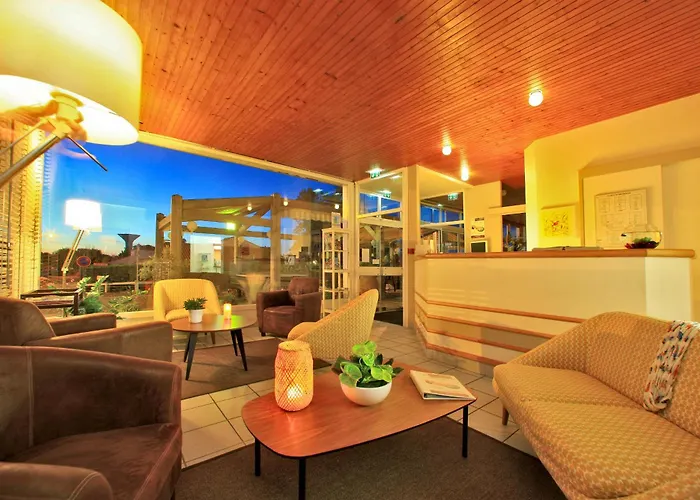 Hotel Logis Les Cols Verts 3*