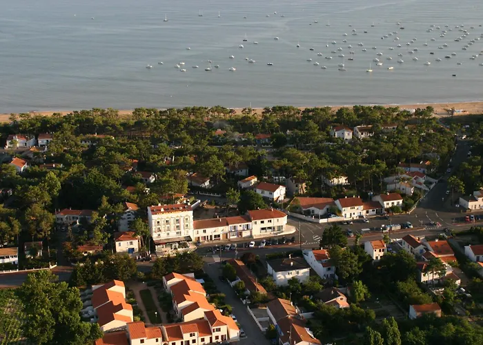 Logis Les Cols Verts Hotel 3*