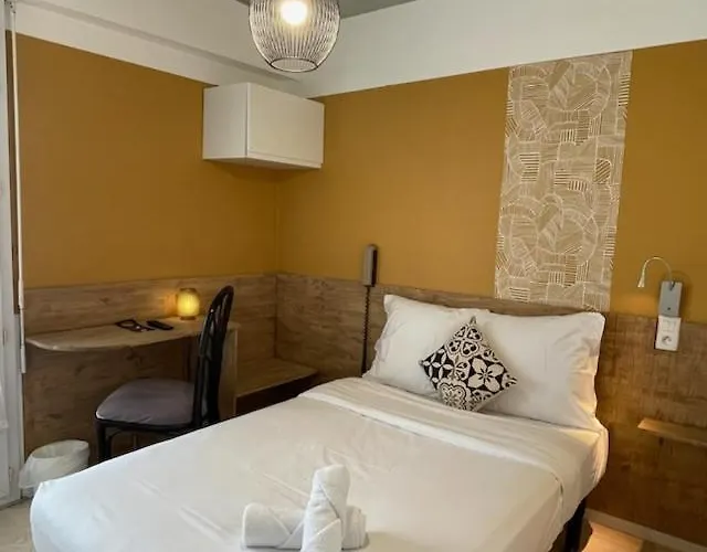 Hotel Logis Les Cols Verts 3*