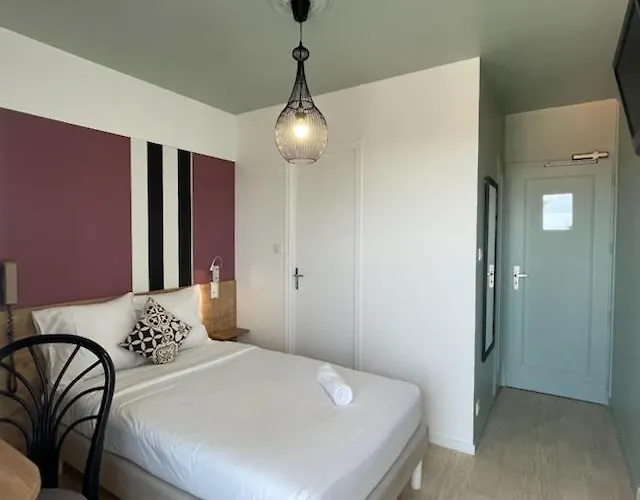 Logis Les Cols Verts Hotel 3*