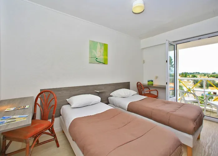 Logis Les Cols Verts Hotel 3*