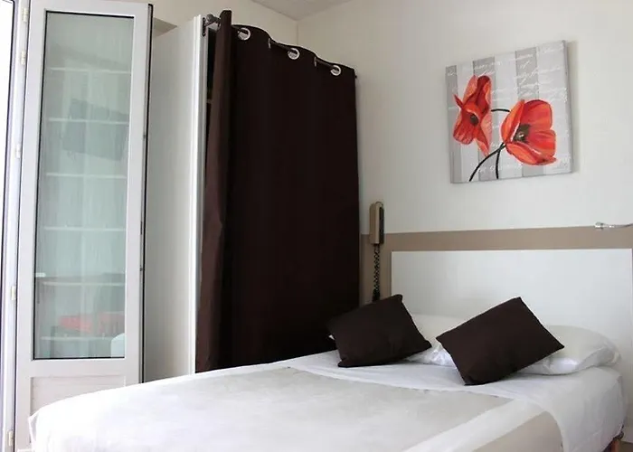 Hotel Logis Les Cols Verts