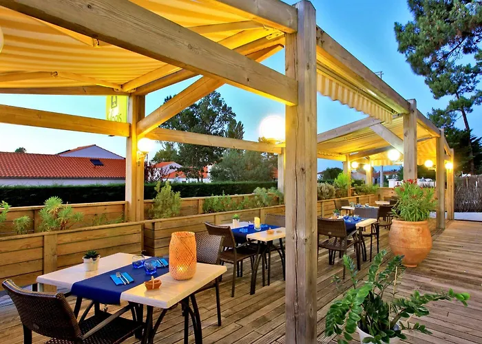 Logis Les Cols Verts Hotel 3*