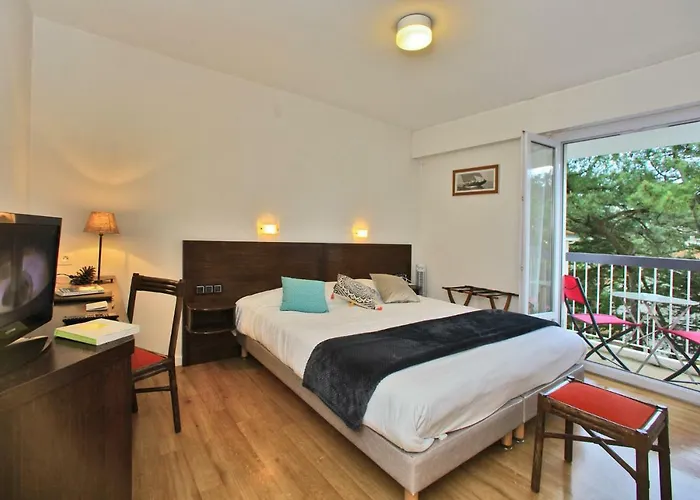 Logis Les Cols Verts 3* 라트슈수르메르